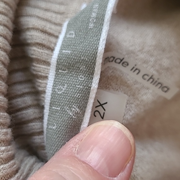 Liquid by Sioni Tan Cowl Neck Sweater size 2X - Picture 4 of 7